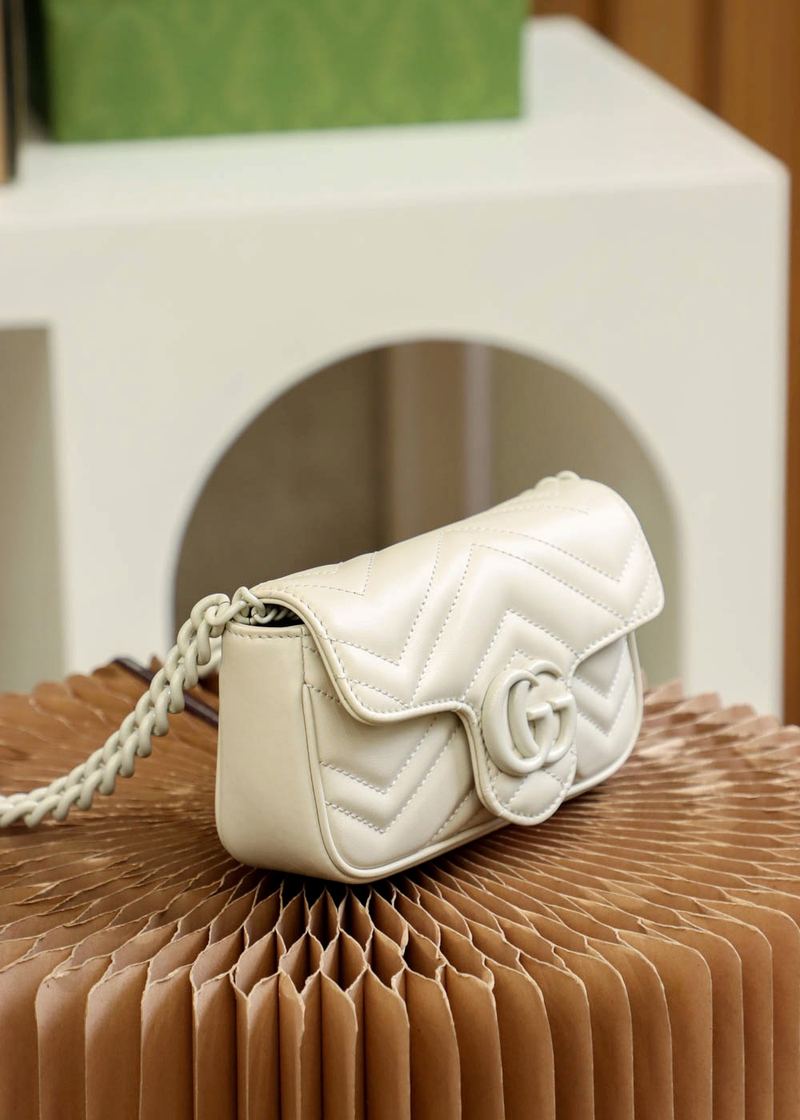 Gucci GG Marmont 肩背包 奶油白 實拍 3