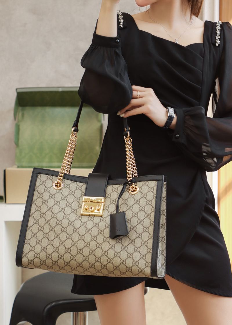 Gucci Padlock GG Supreme 中號手袋 上身 3 實拍 2