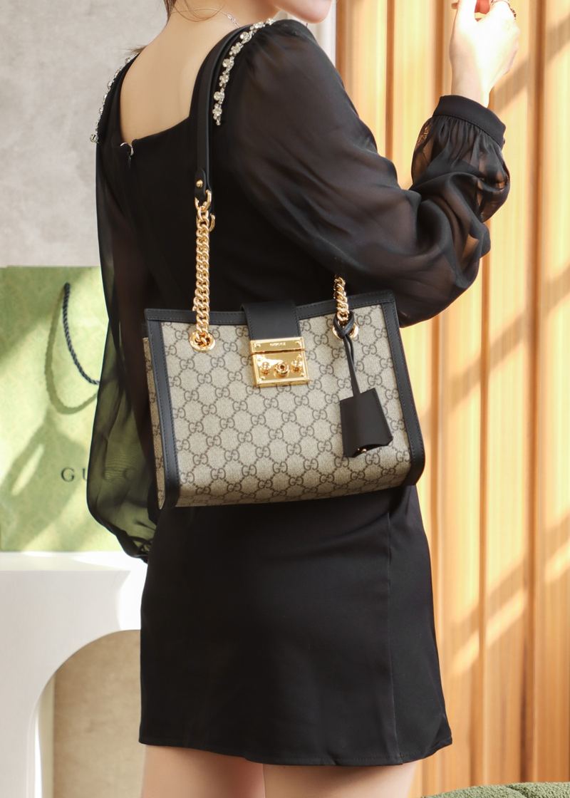 Gucci Padlock GG Supreme 小號手袋 上身 2 實拍 5