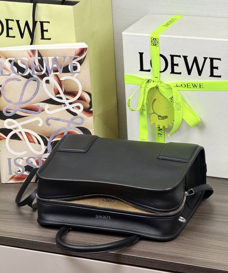 Loewe Amazona 180 中號 黑色 實拍 4