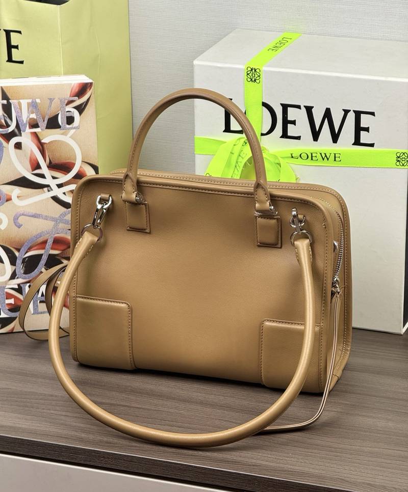 Loewe Amazona 180 中號 摩卡色 實拍 3