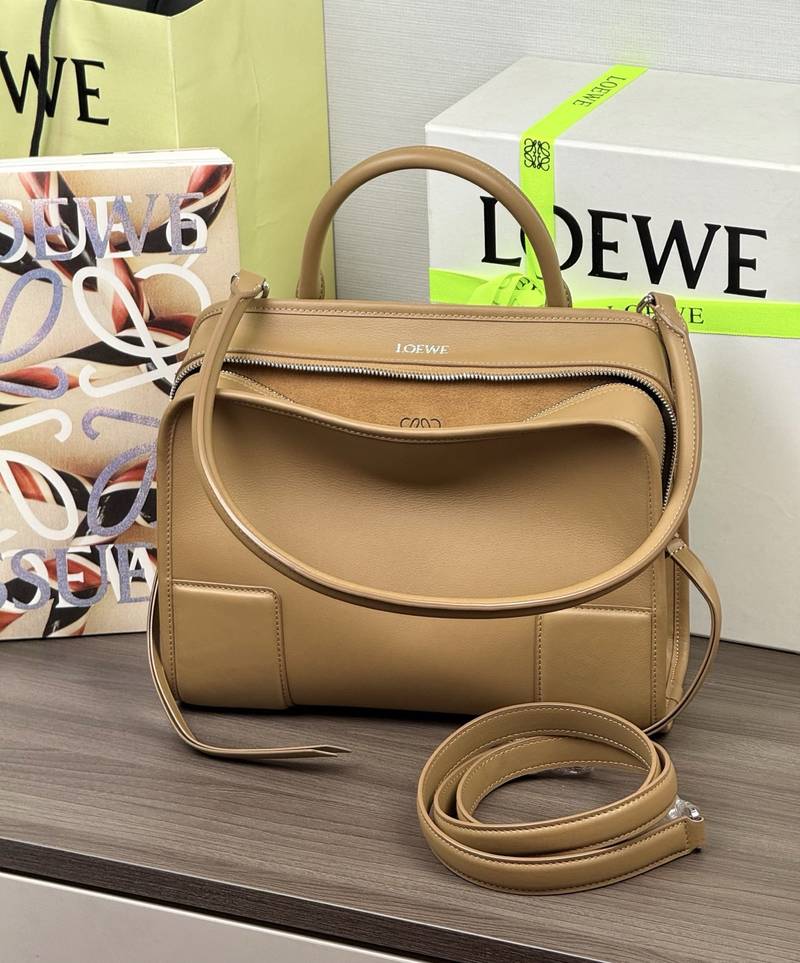Loewe Amazona 180 中號 摩卡色 實拍 4