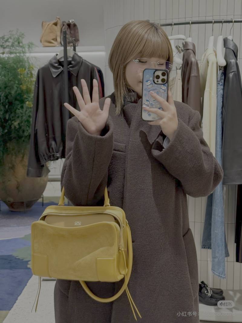 Loewe Amazona 180 中號 赭黃色 實拍 2