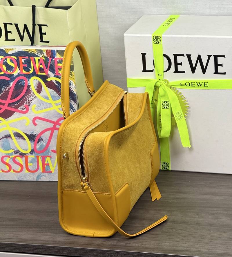 Loewe Amazona 180 中號 赭黃色 實拍 3