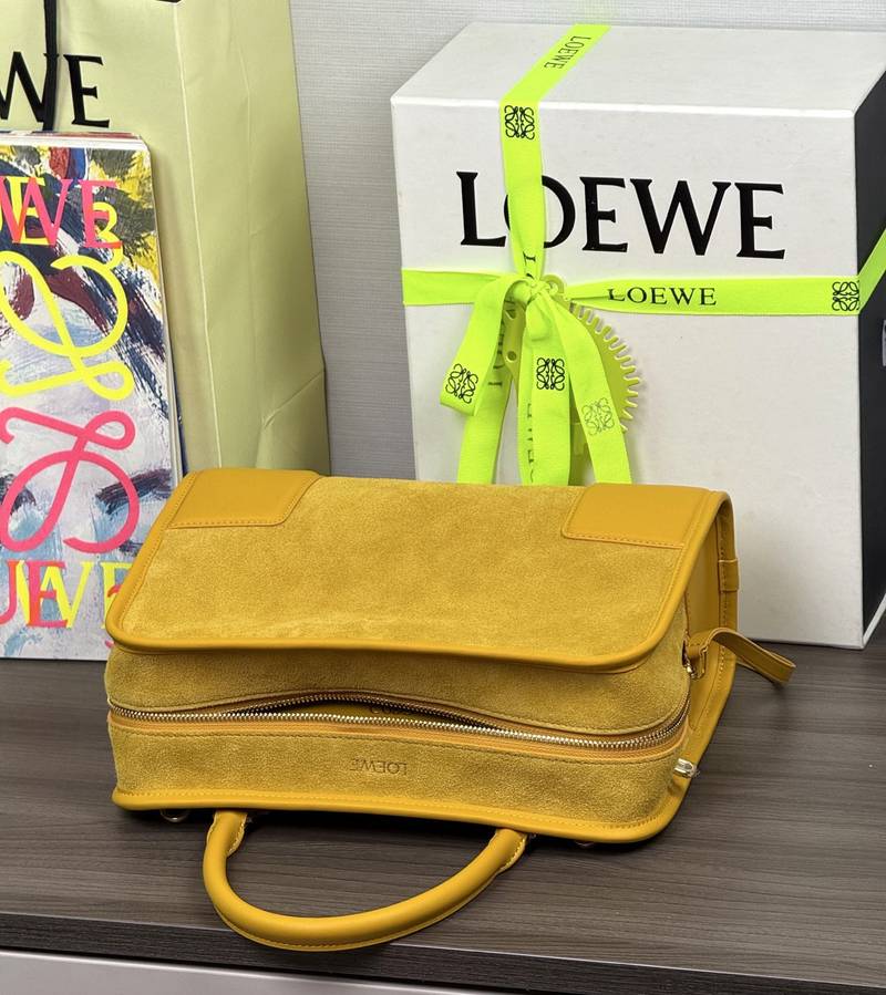 Loewe Amazona 180 中號 赭黃色 實拍 6