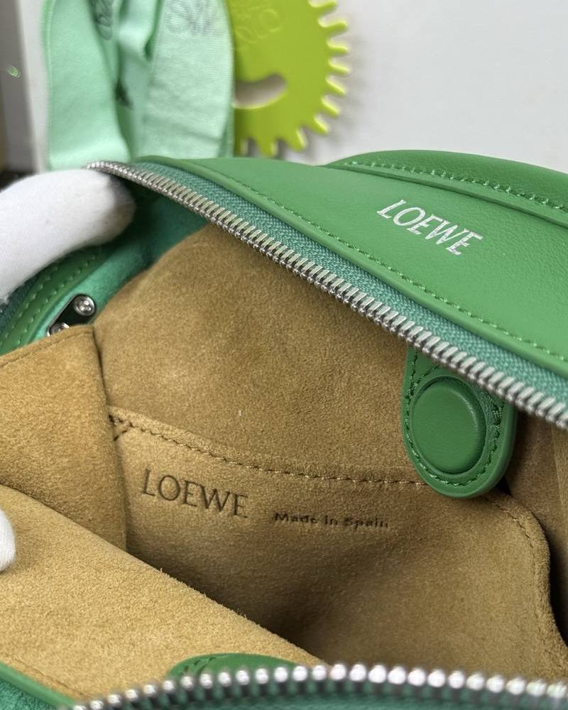 Loewe Amazona 180 小號 四葉草綠 / Clover Green 實拍 8