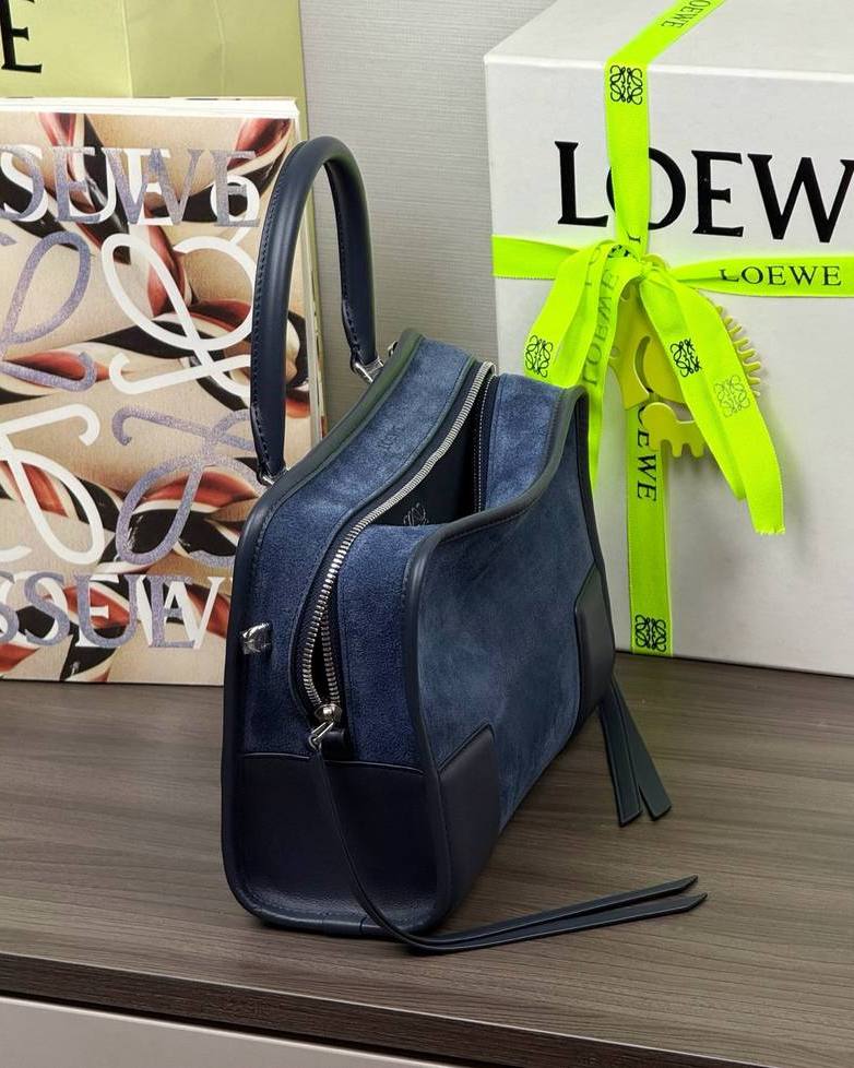 Loewe Amazona 180 小號 深海軍藍 / Navy（絨面） 實拍 2