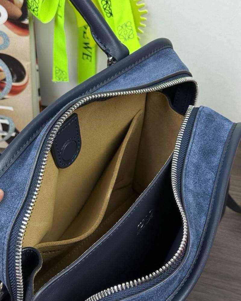 Loewe Amazona 180 小號 深海軍藍 / Navy（絨面） 實拍 9
