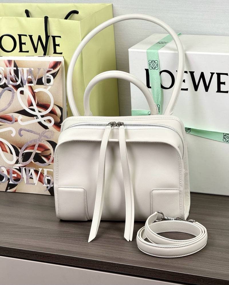 Loewe Amazona 180 小號 白色 / White 實拍 5