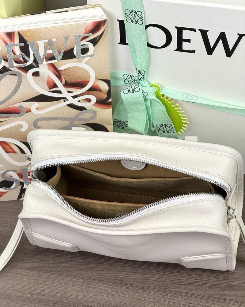 Loewe Amazona 180 小號 白色 / White 實拍 9