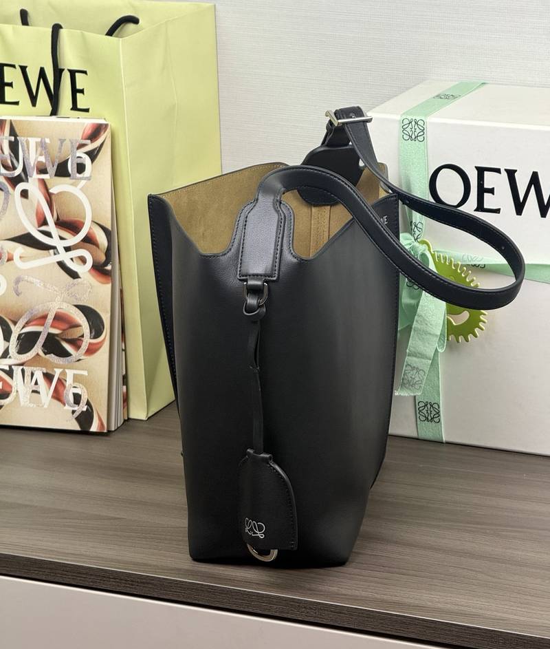 Loewe Bilbao 水桶 中號 黑色 / Black 實拍 2