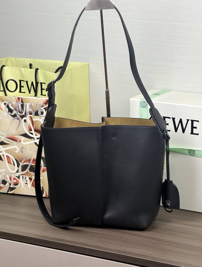 Loewe Bilbao 水桶 中號 黑色 / Black 實拍 3