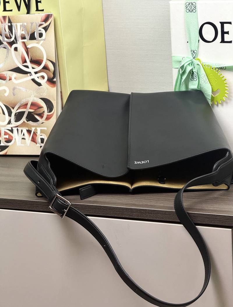 Loewe Bilbao 水桶 中號 黑色 / Black 實拍 8