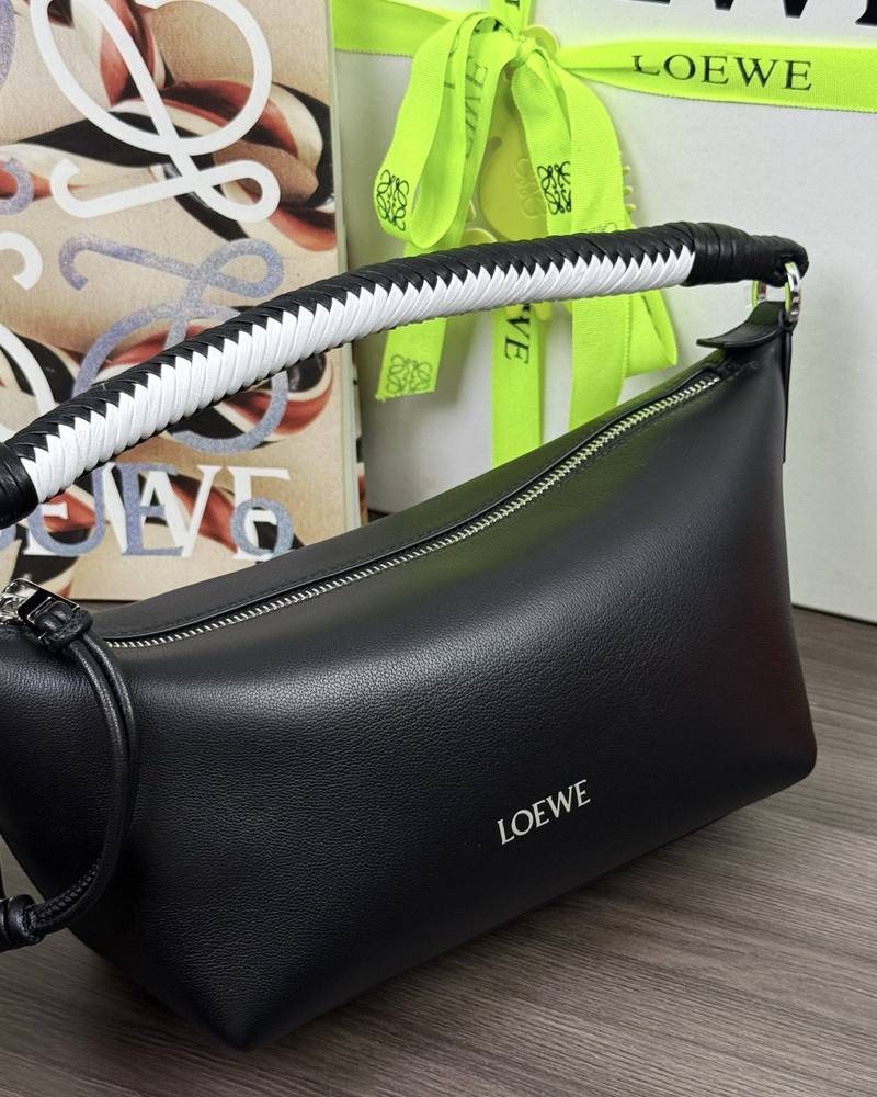 Loewe Cala 迷你手袋 黑色 / Black 實拍 7