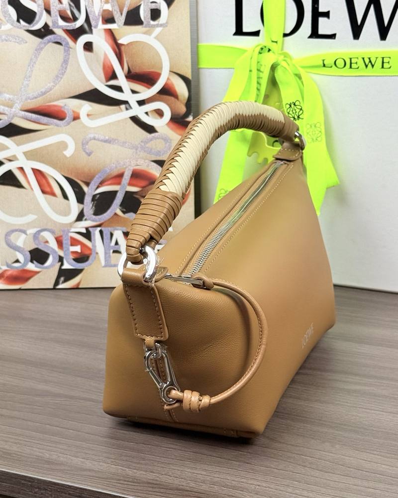 Loewe Cala 迷你手袋 摩卡 / Mocha 實拍 8