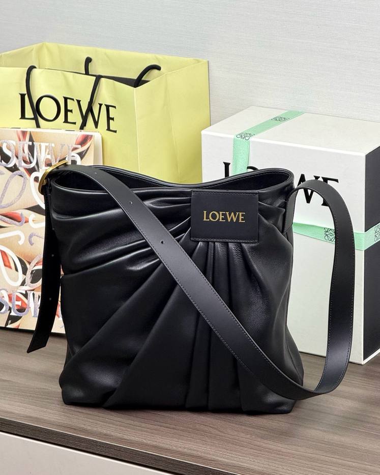 Loewe Draped 手袋 黑色 / Black 實拍 2