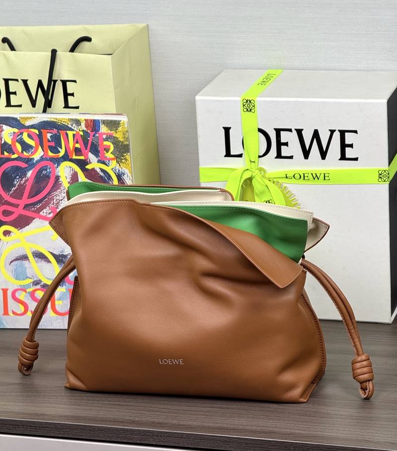 Loewe Flamenco 中號 焦糖棕 / Caramel（撞色綠內裡） 實拍 7