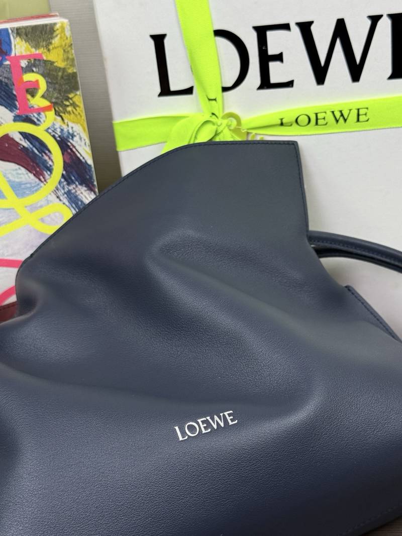 Loewe Flamenco 中號 深海軍藍 / Navy（撞色棕紅內裡） 實拍 8