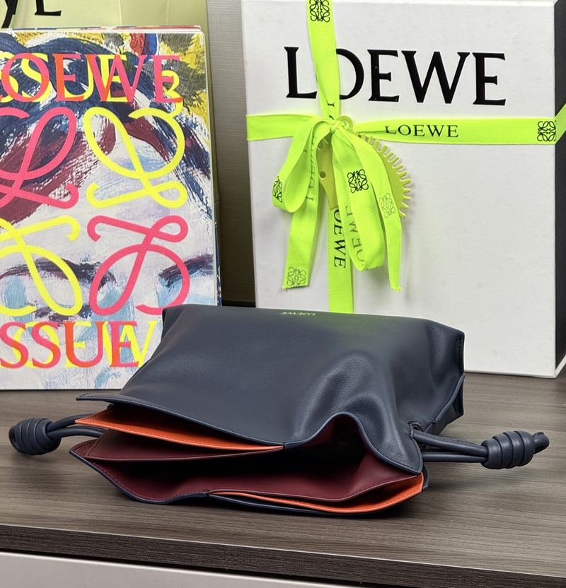 Loewe Flamenco 迷你手袋 深邃藍（深海軍藍） 實拍 7