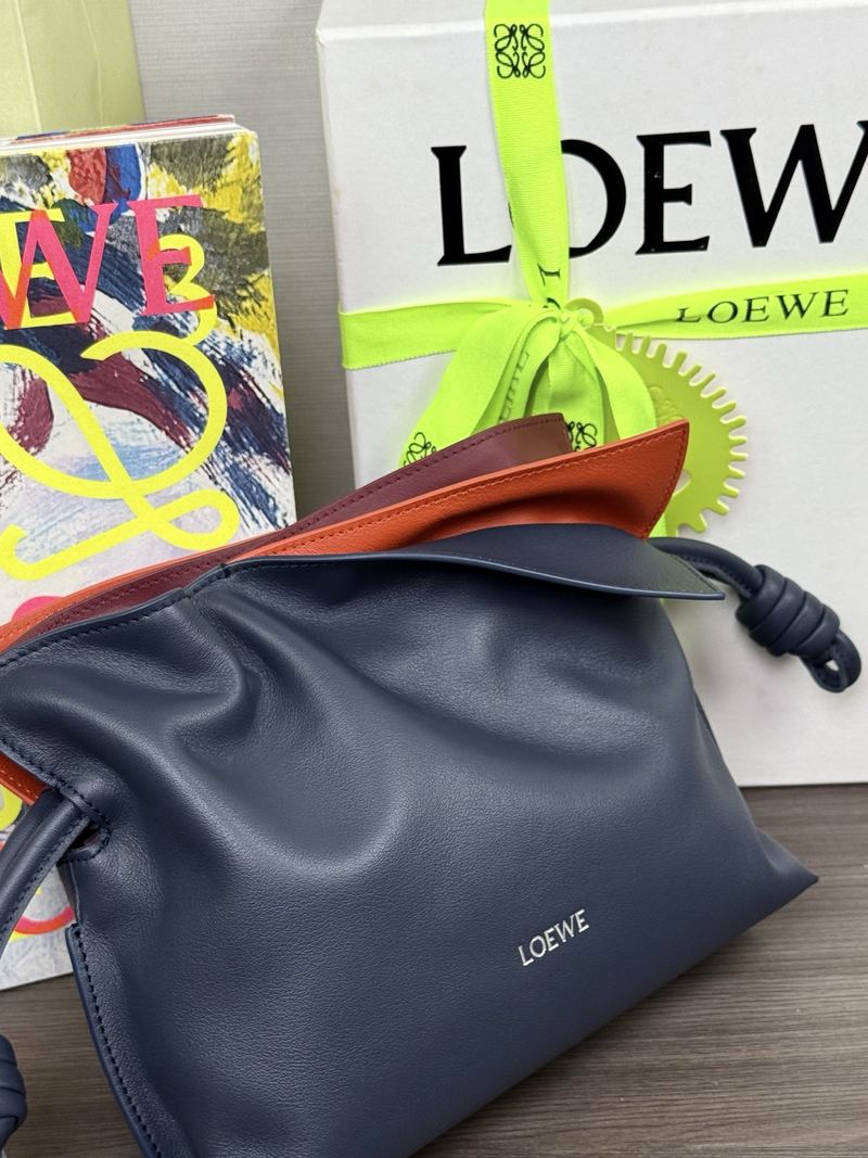 Loewe Flamenco 迷你手袋 深邃藍（深海軍藍） 實拍 8