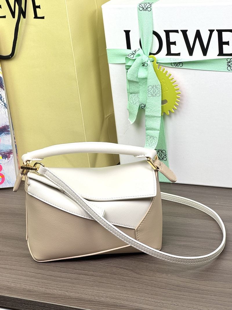 Loewe Mini Puzzle Edge 手袋(複刻)實拍
