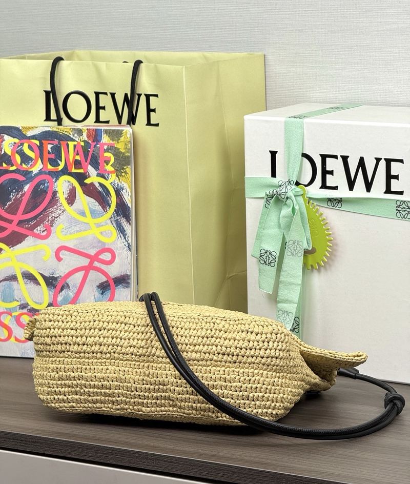 Loewe Ola 拉菲草 中號手袋 自然色（黑皮革邊） 實拍 5