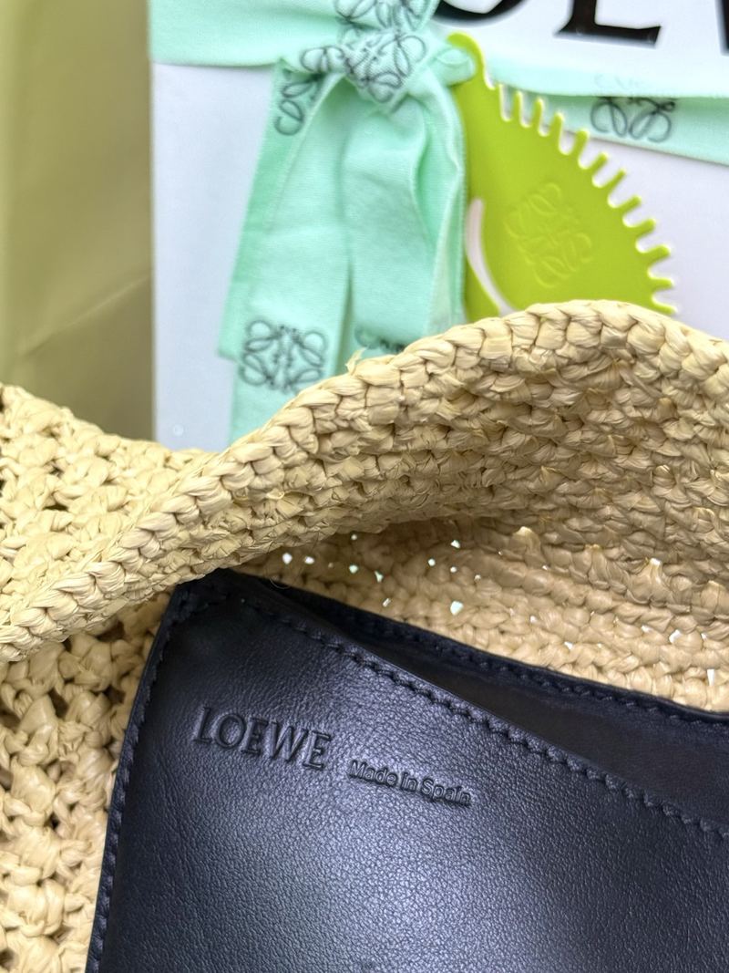 Loewe Ola 拉菲草 中號手袋 自然色（黑皮革邊） 實拍 9