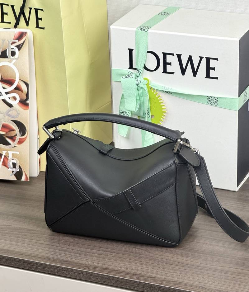 Loewe Panta Puzzle 小號 黑色 / Black 實拍 3