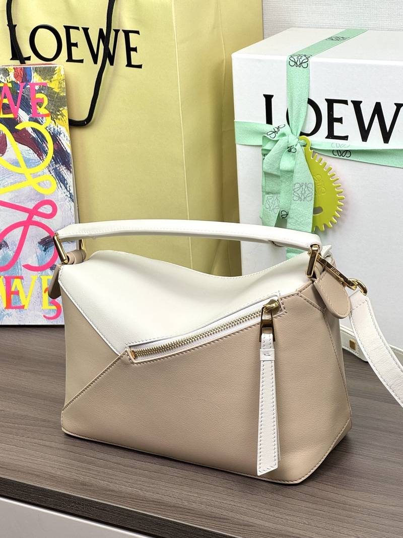 Loewe Panta Puzzle 小號 米白 / Ivory 實拍 3
