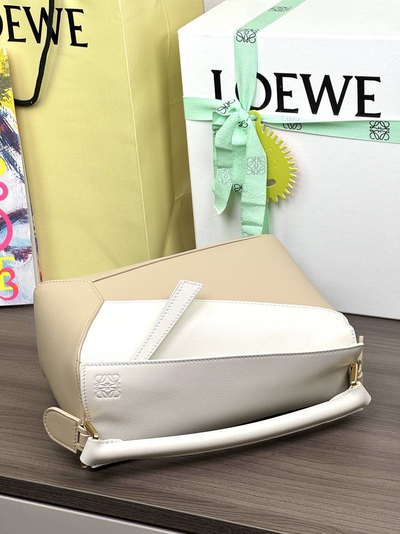 Loewe Panta Puzzle 小號 米白 / Ivory 實拍 4
