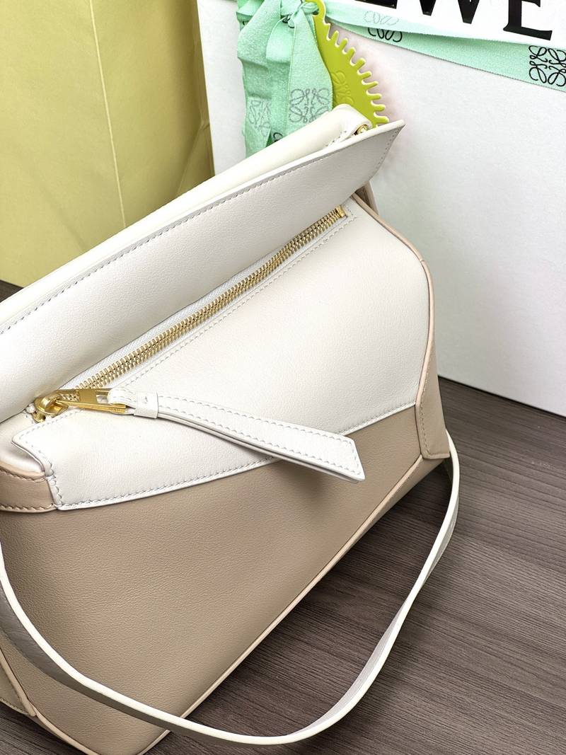 Loewe Panta Puzzle 小號 米白 / Ivory 實拍 5