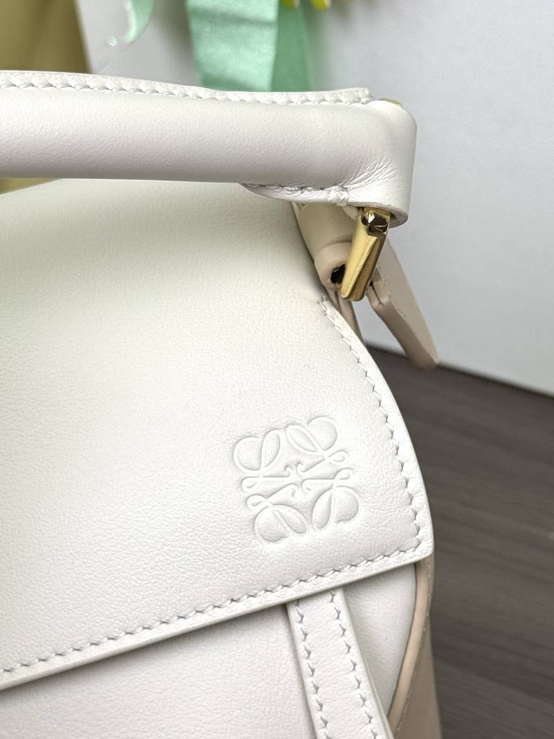 Loewe Panta Puzzle 小號 米白 / Ivory 實拍 6