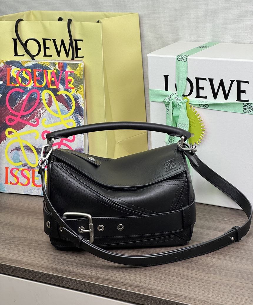 Loewe Puzzle Biker 小號 黑色(複刻)實拍