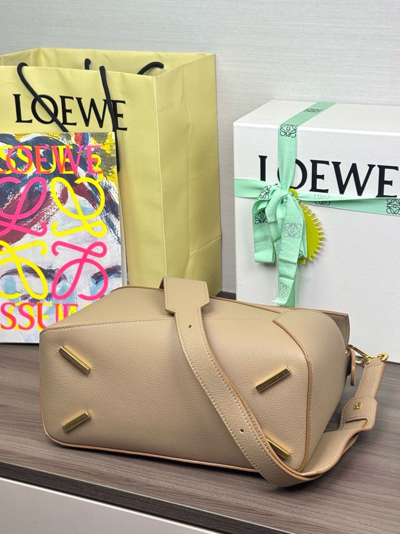Loewe Puzzle Edge 中號手袋 沙色 實拍 4
