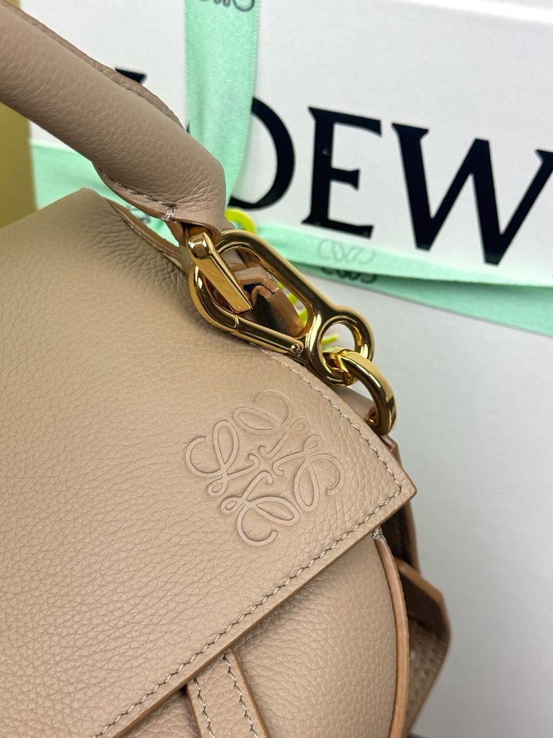 Loewe Puzzle Edge 中號手袋 沙色 實拍 5
