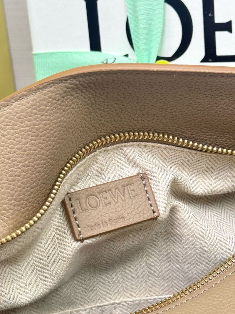 Loewe Puzzle Edge 中號手袋 沙色 實拍 7