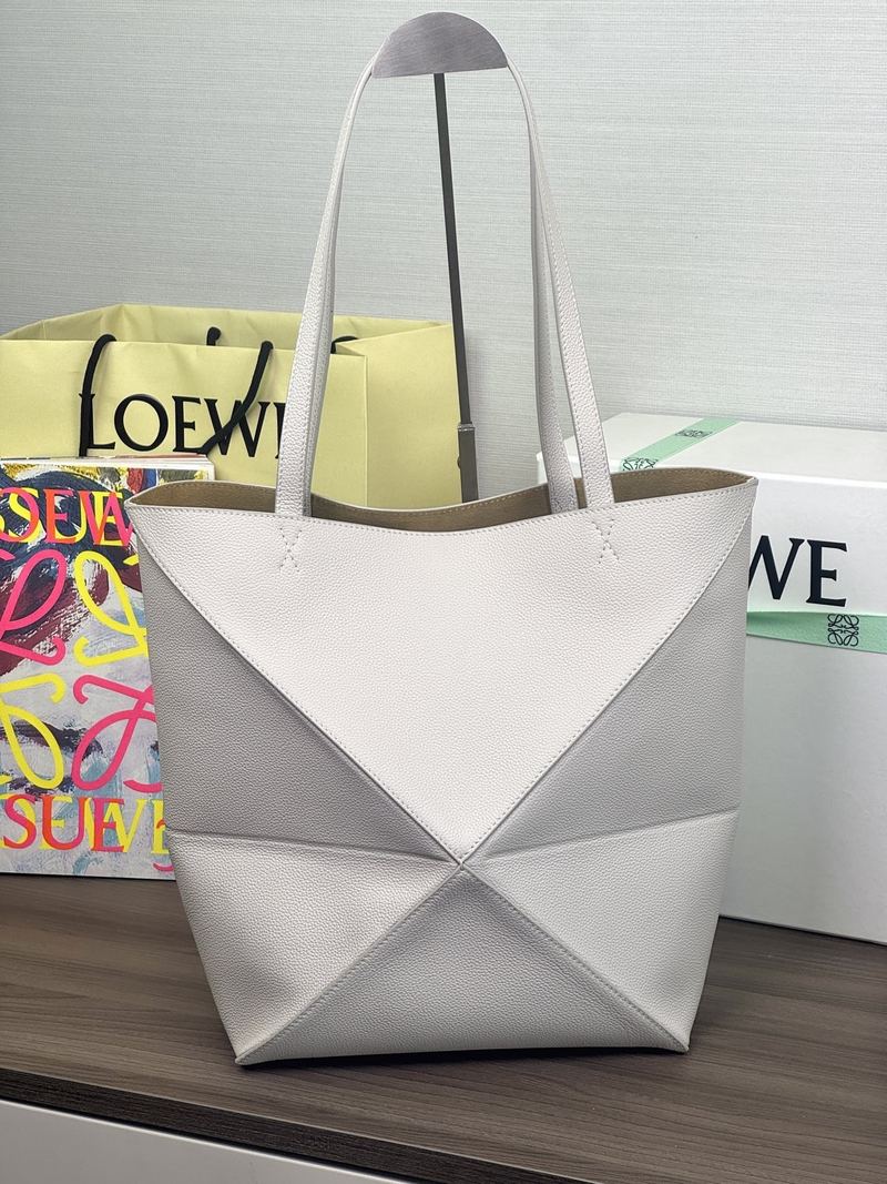 Loewe Puzzle Fold 中號托特手袋 銀灰 實拍 3