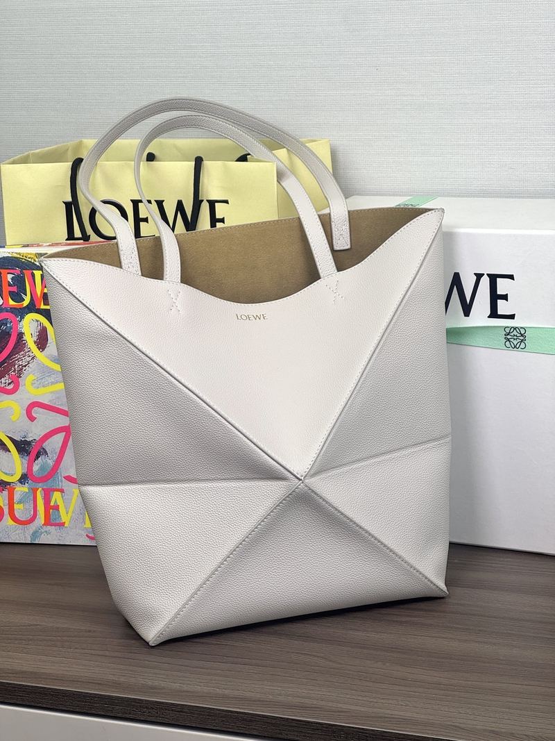 Loewe Puzzle Fold 中號托特手袋 銀灰 實拍 5