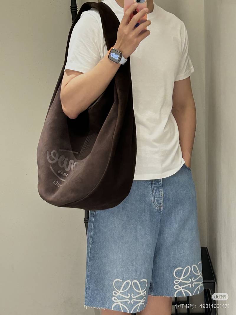Loewe Roomy Hobo 深棕 / Brown（絨面牛皮） 實拍 2