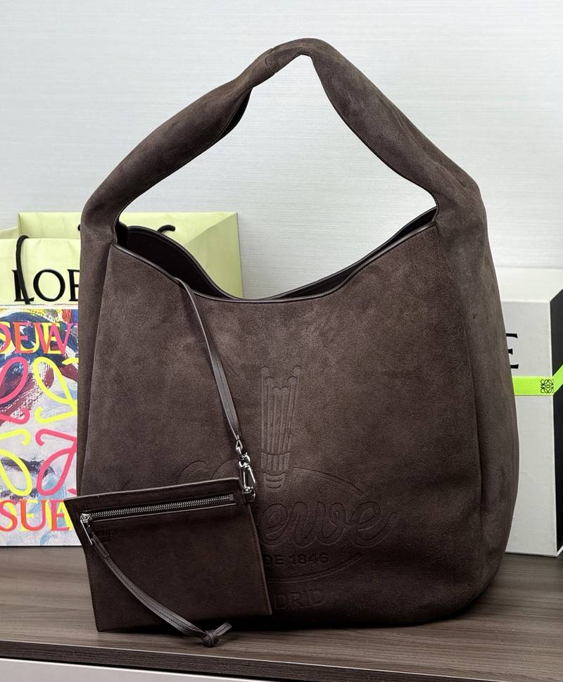 Loewe Roomy Hobo 深棕 / Brown（絨面牛皮） 實拍 3