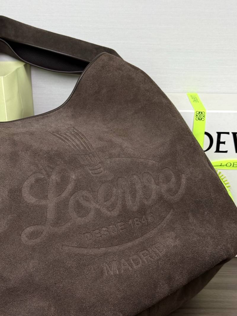 Loewe Roomy Hobo 深棕 / Brown（絨面牛皮） 實拍 8