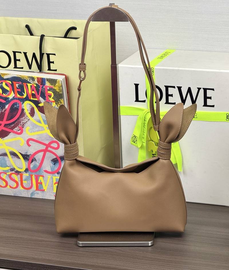 Loewe Scarf 迷你手袋 摩卡 / Mocha 實拍 3