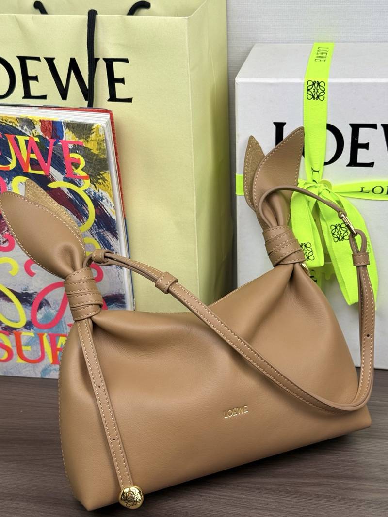 Loewe Scarf 迷你手袋 摩卡 / Mocha 實拍 7