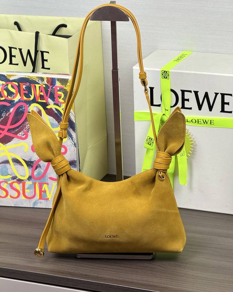 Loewe Scarf 迷你手袋 赭黃 / Ochre（絨面） 實拍 1