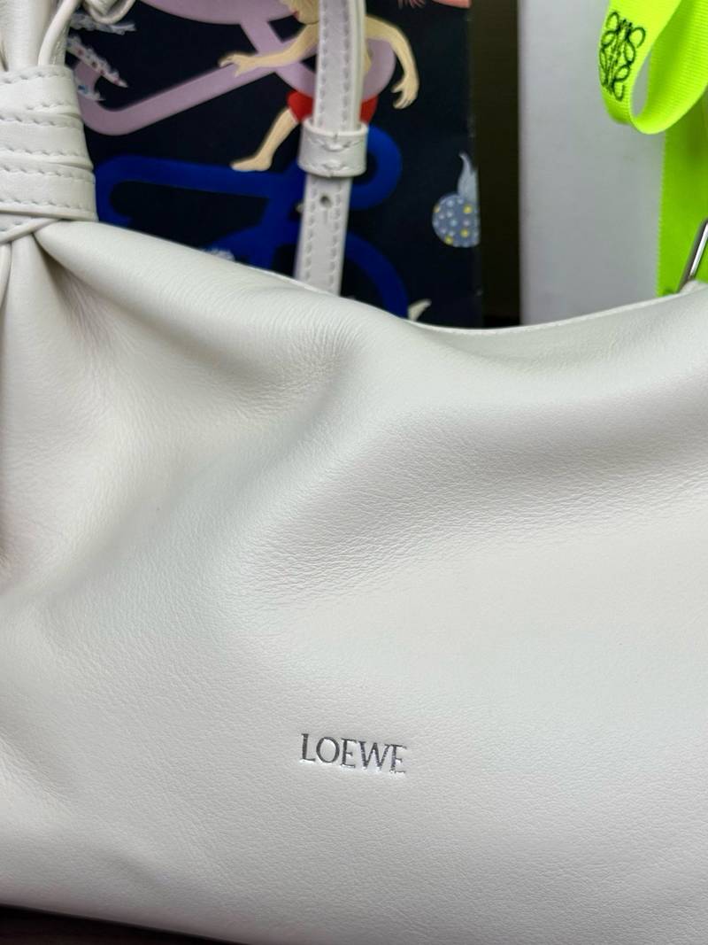 Loewe Scarf 迷你手袋 柔白 / Soft White 實拍 8