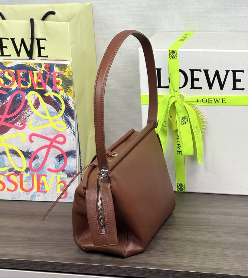 Loewe Whisker 小號 Loewe Whisker 小號 · 干邑 Cognac 實拍 6