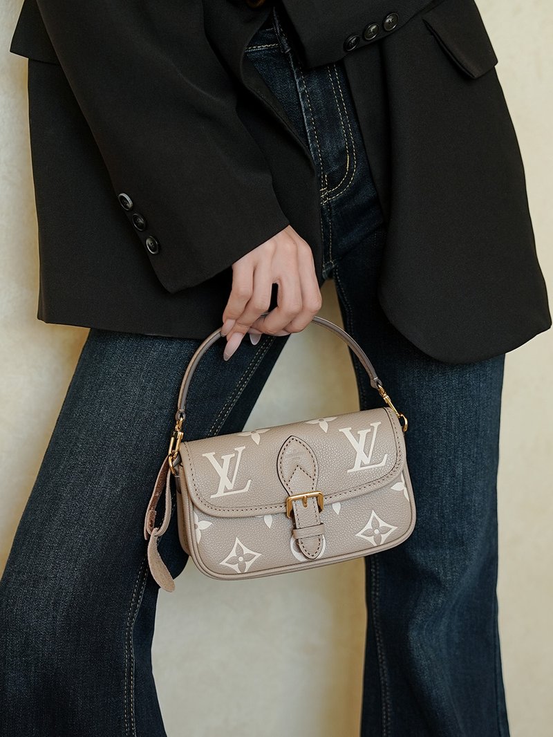 LV Nano Diane 大象灰 M83300 實拍
