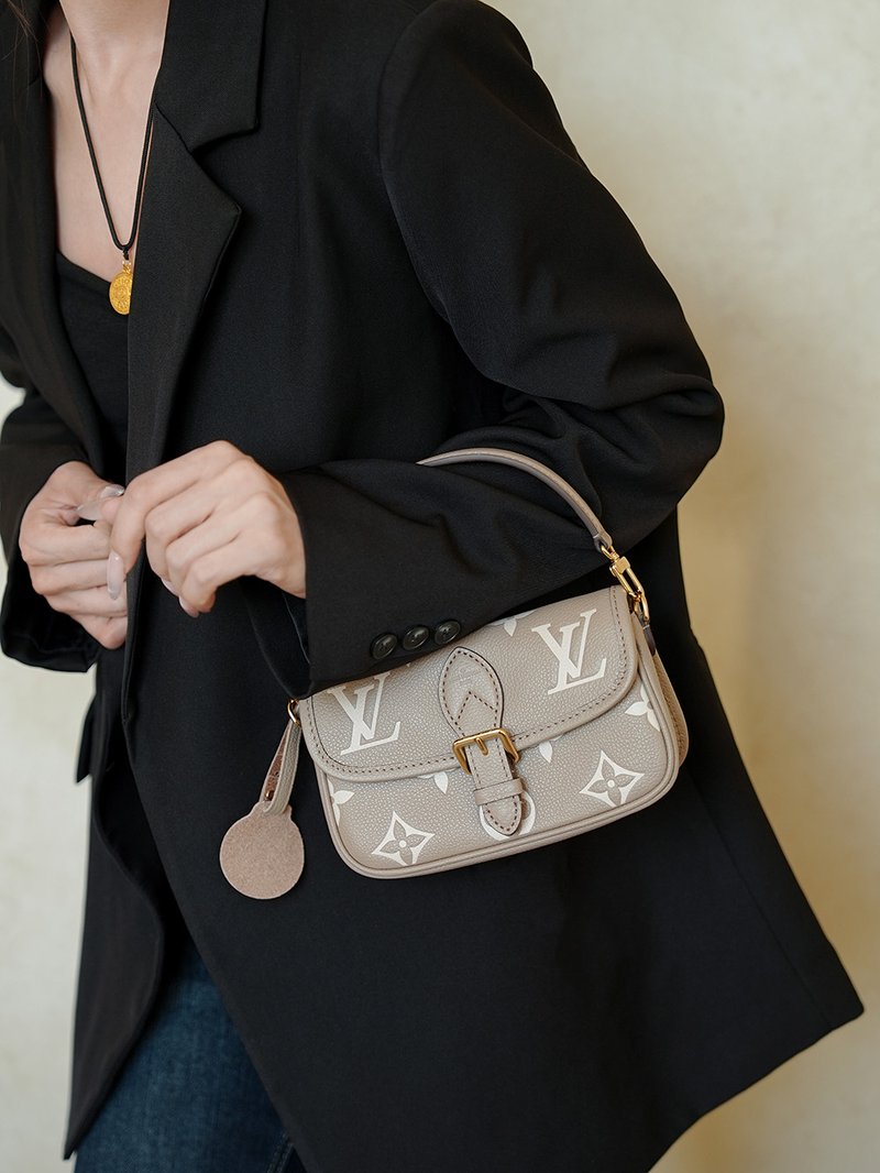 LV Nano Diane 大象灰 M83300 實拍