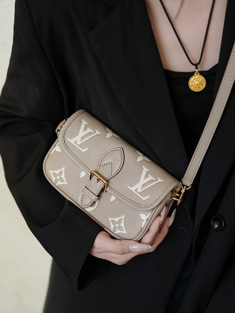 LV Nano Diane 大象灰 M83300 實拍