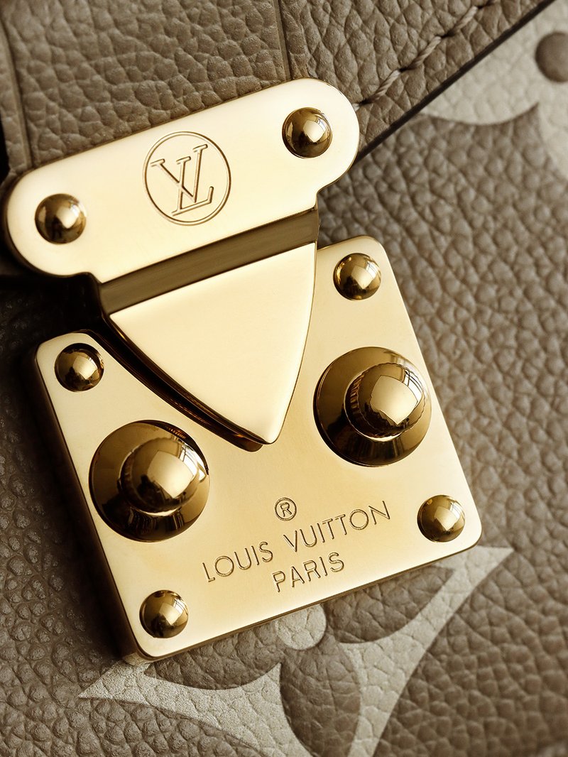 LV Pochette Métis East West 大象灰 M23081 實拍